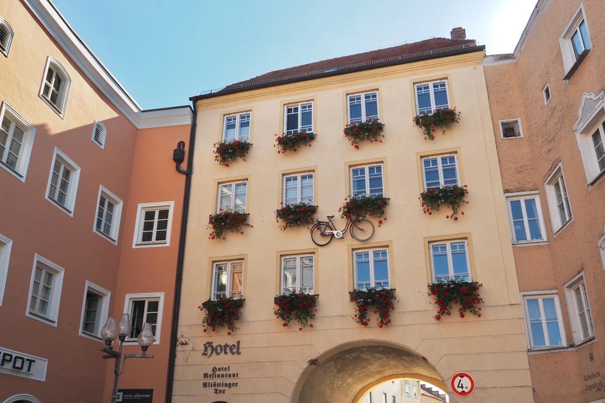 Hotel Muehldorf Exteriör bild